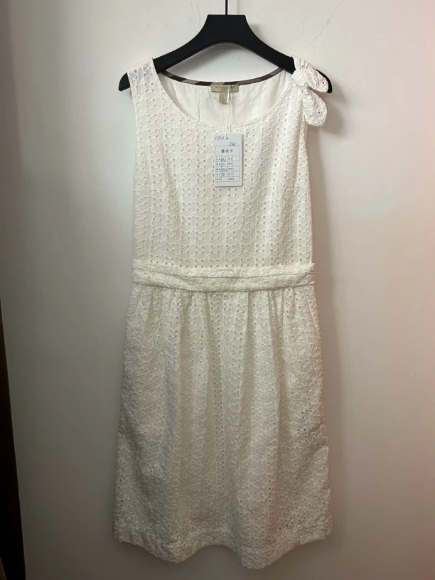 Burberry白色无袖吊带连衣裙95新