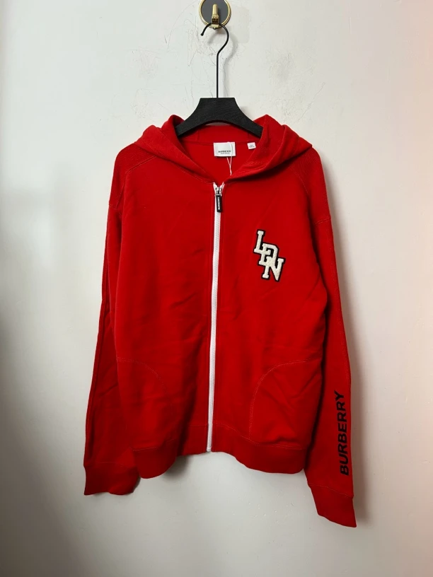 Burberry红色卫衣外套95新