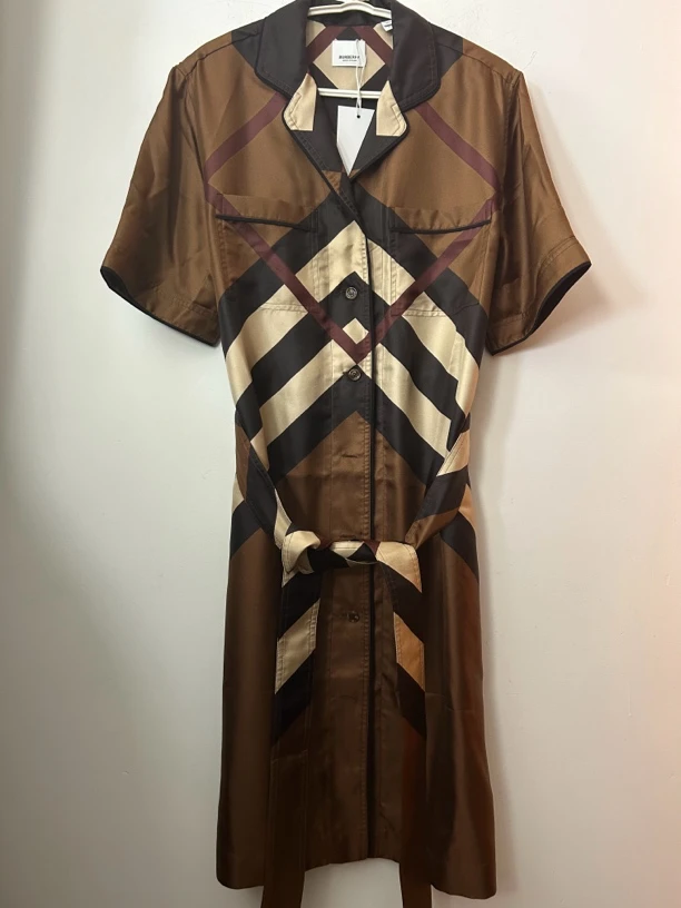 Burberry深咖色格纹真丝连衣裙95新