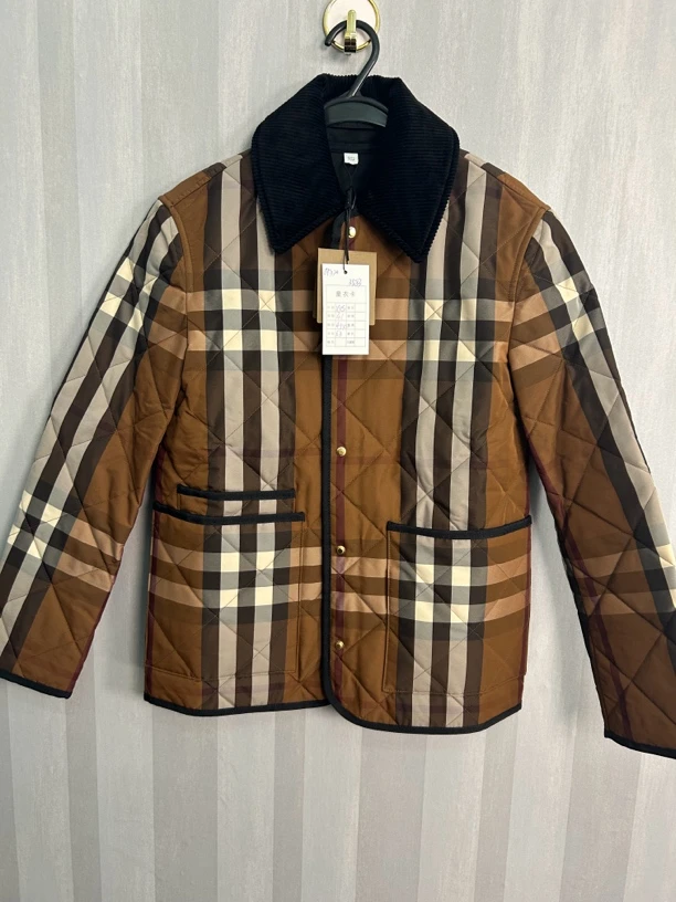 Burberry格纹棉服99新