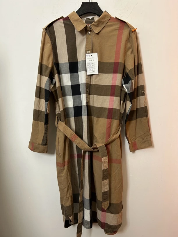Burberry深咖色格纹连衣裙95新