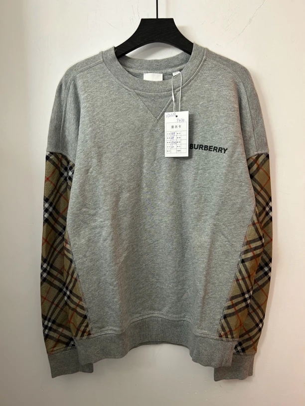 Burberry灰色经典格纹袖卫衣95新