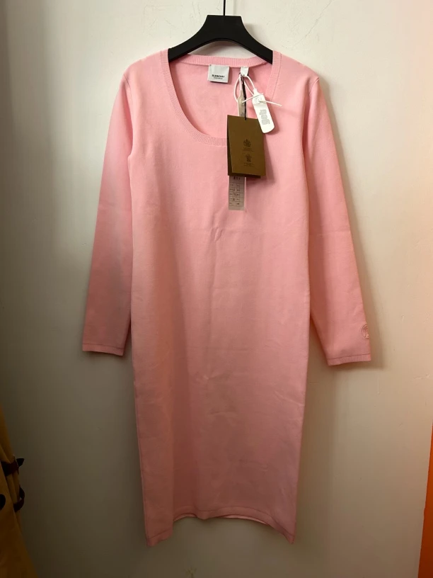 Burberry粉色长袖连衣裙99新