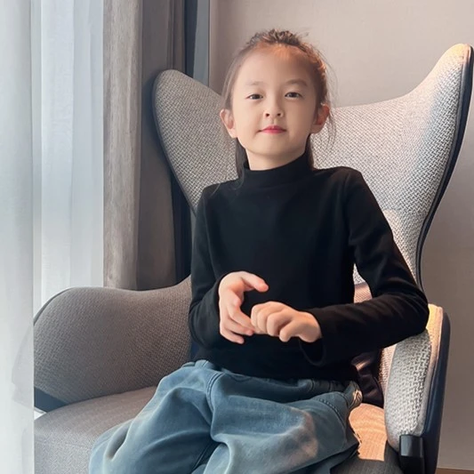 西西家2023秋冬款女童简约百搭德绒保暖半高领打底衫上衣JX10701