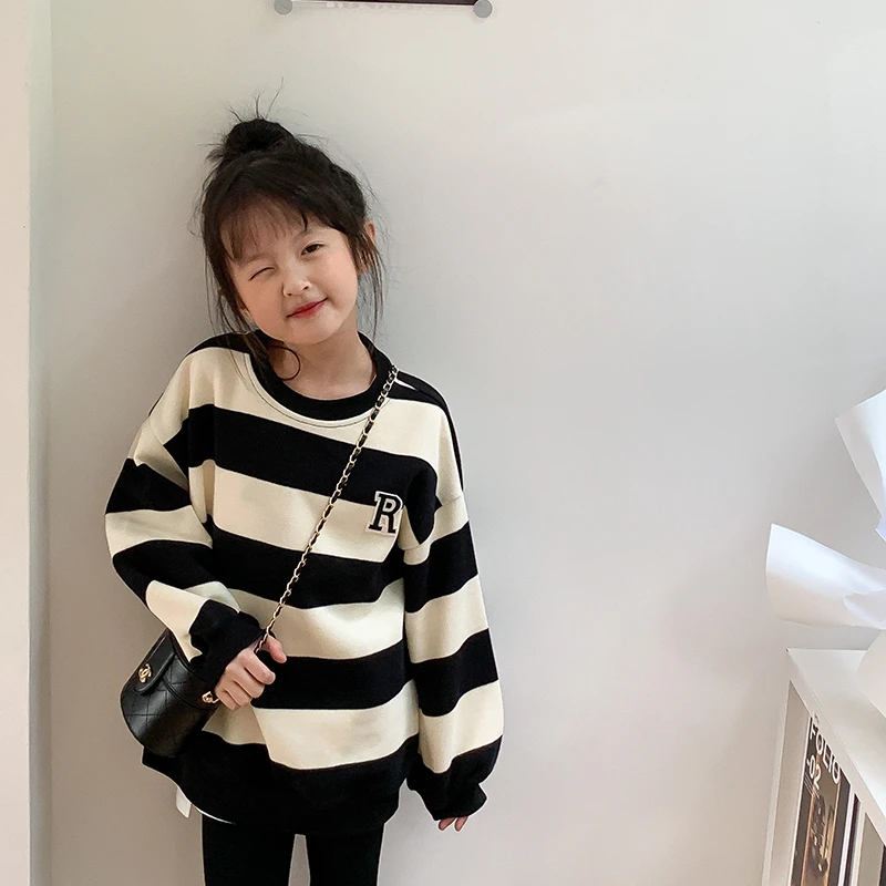 西西家 女童韩版宽松条纹卫衣洋气儿童圆领套头上衣潮JX22304