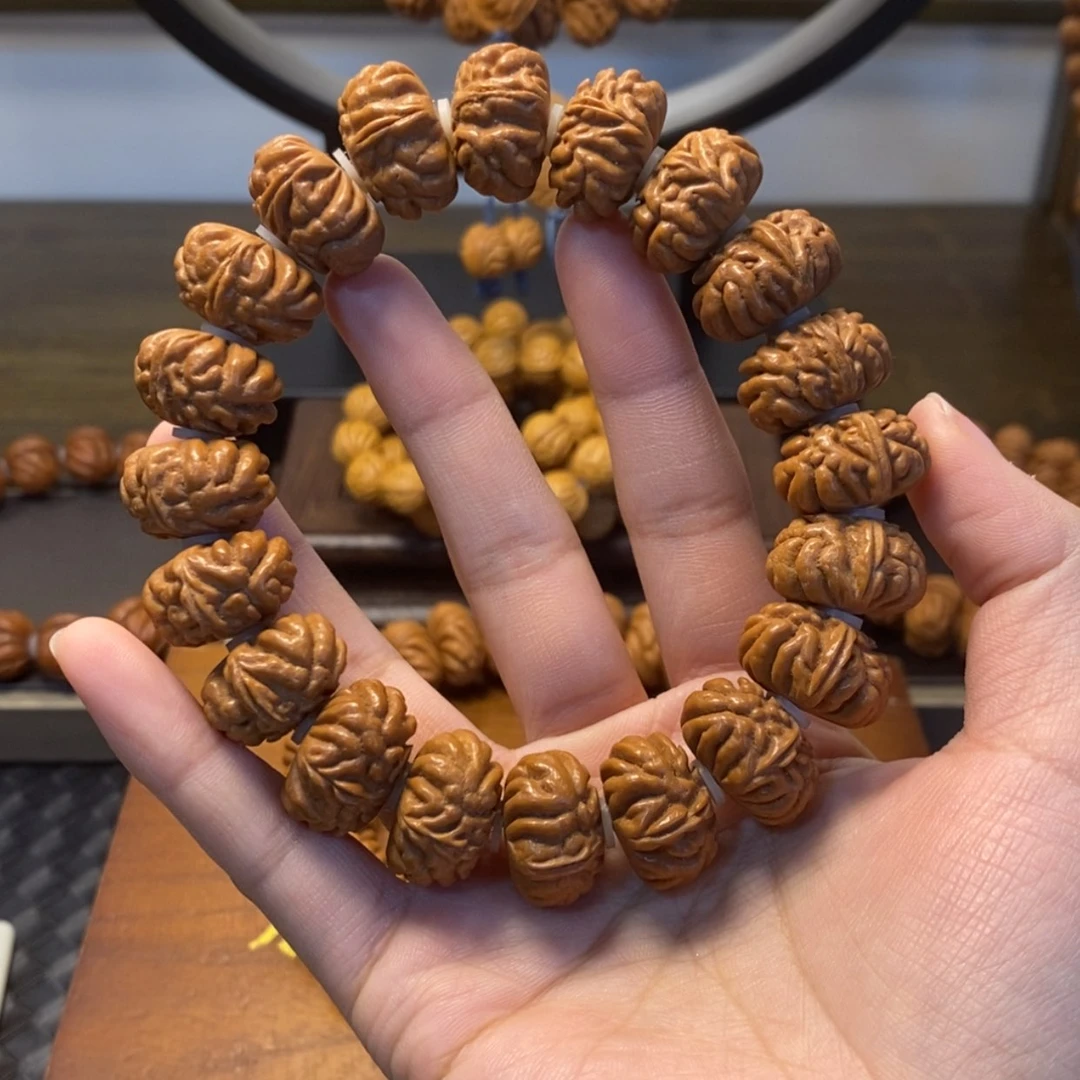 【闪购商品】桃核吊坠襄***曼19金蟾