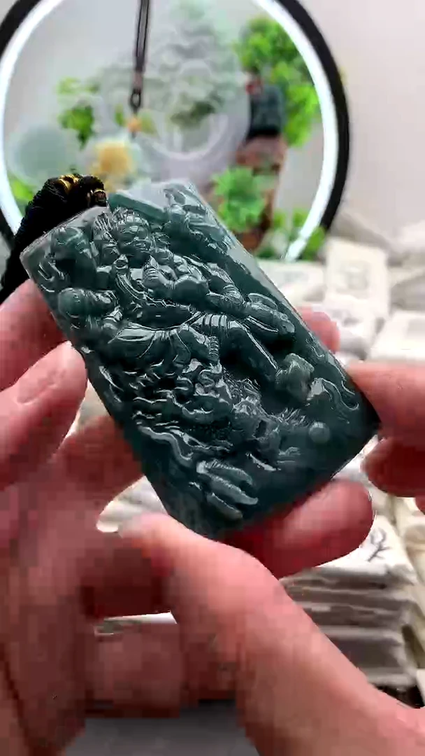 【闪购商品】翡翠颈饰未镶嵌不动明王