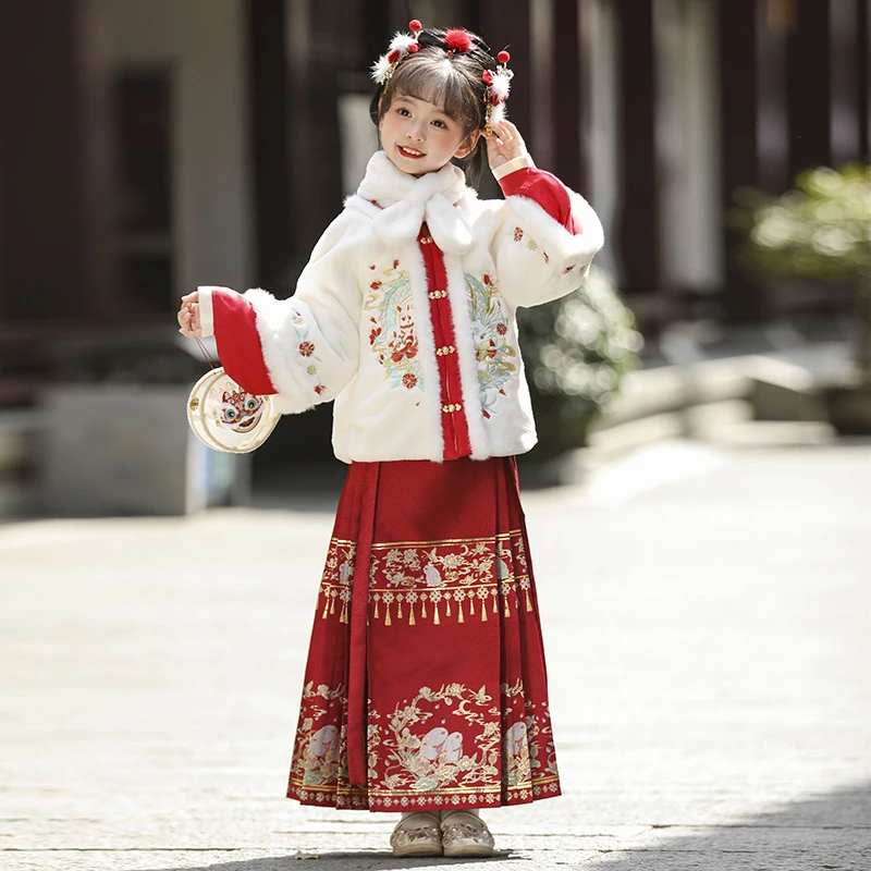 女童汉服冬款拜年服儿童中国风新年加厚保暖2024古装马面裙套装冬