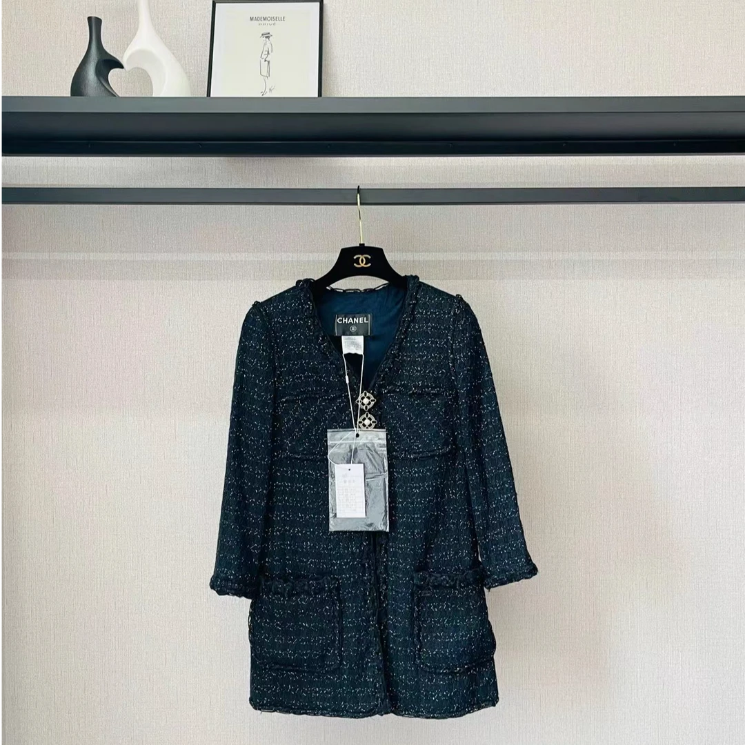 95新 Chanel/香奈儿 藏青色银线编织十字扣外套/34码/编号628