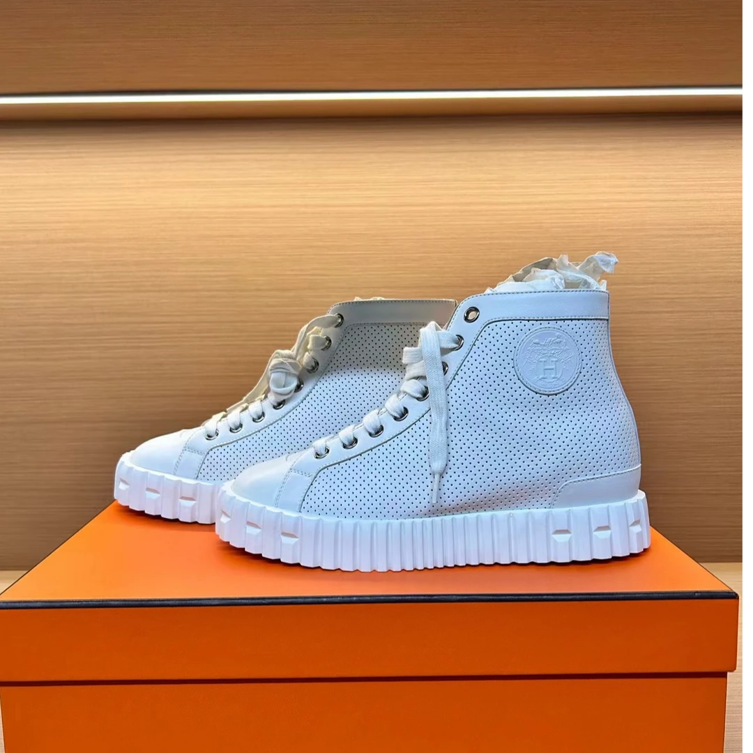 99新 Hermes/爱马仕 白色透气板鞋/35.5码/准新带盒