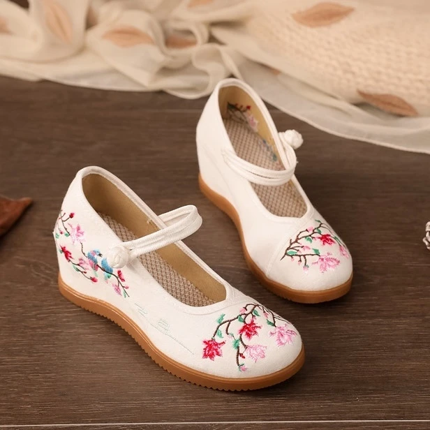 【桃花】新品搭扣民族风绣花布圆头古风内增高汉服鞋广场舞女单鞋