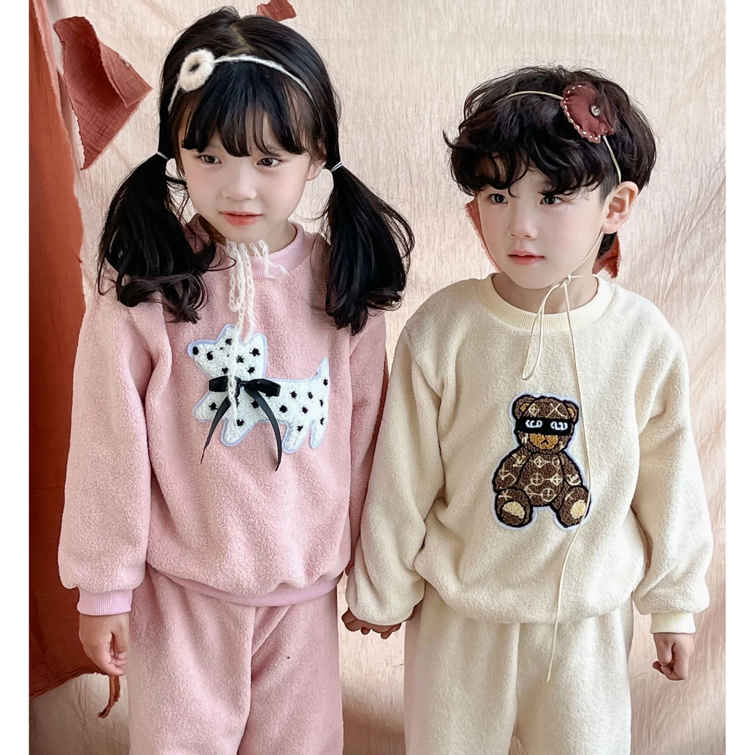 秋冬新款儿童家居服卡通玩偶洋气外穿运动休闲男女宝宝保暖套装