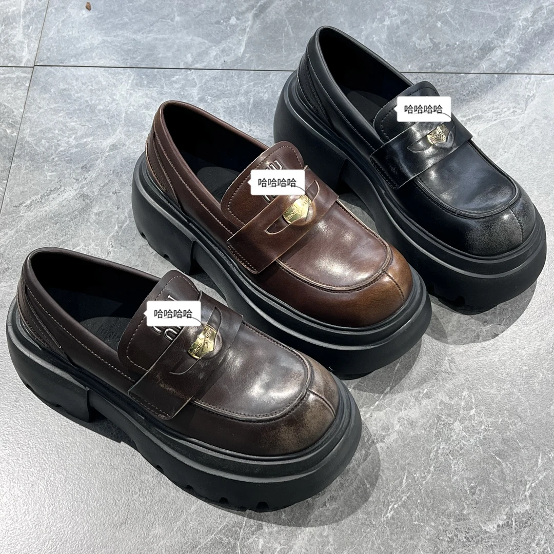 黑色圆头复古英伦风厚底小皮鞋女2024新款秋冬金币扣乐福单鞋9820