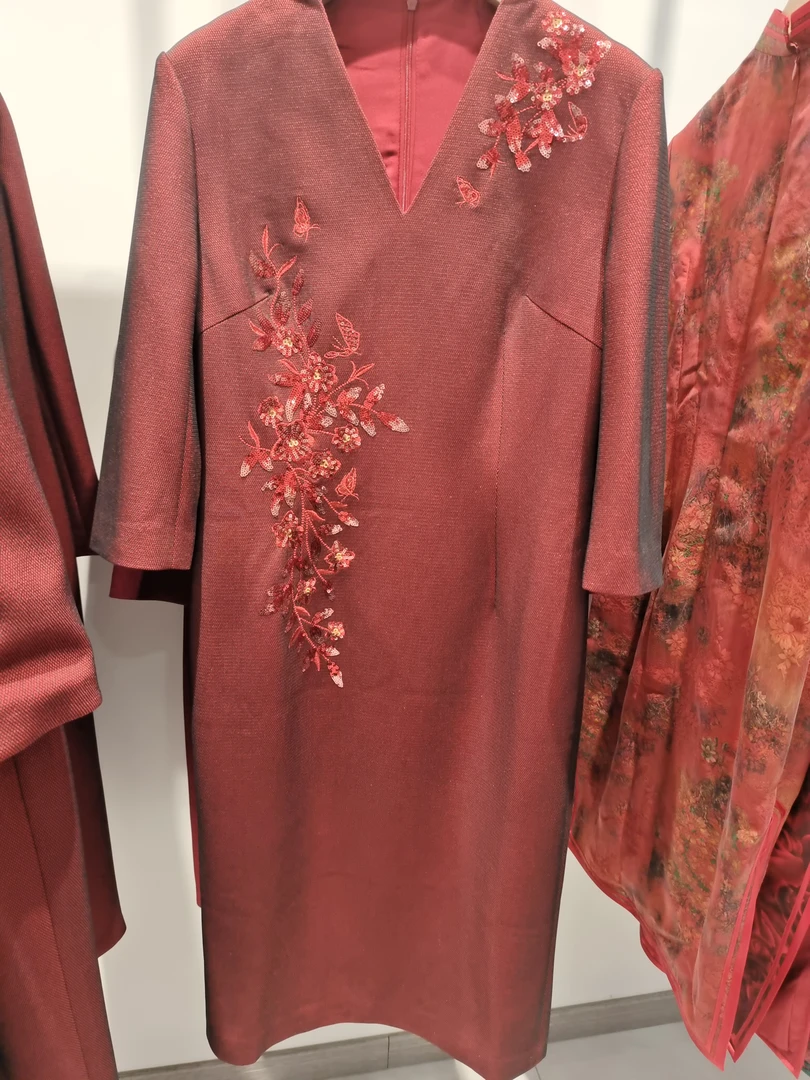 复合蕾丝改中长良裙妈妈装婚礼气质