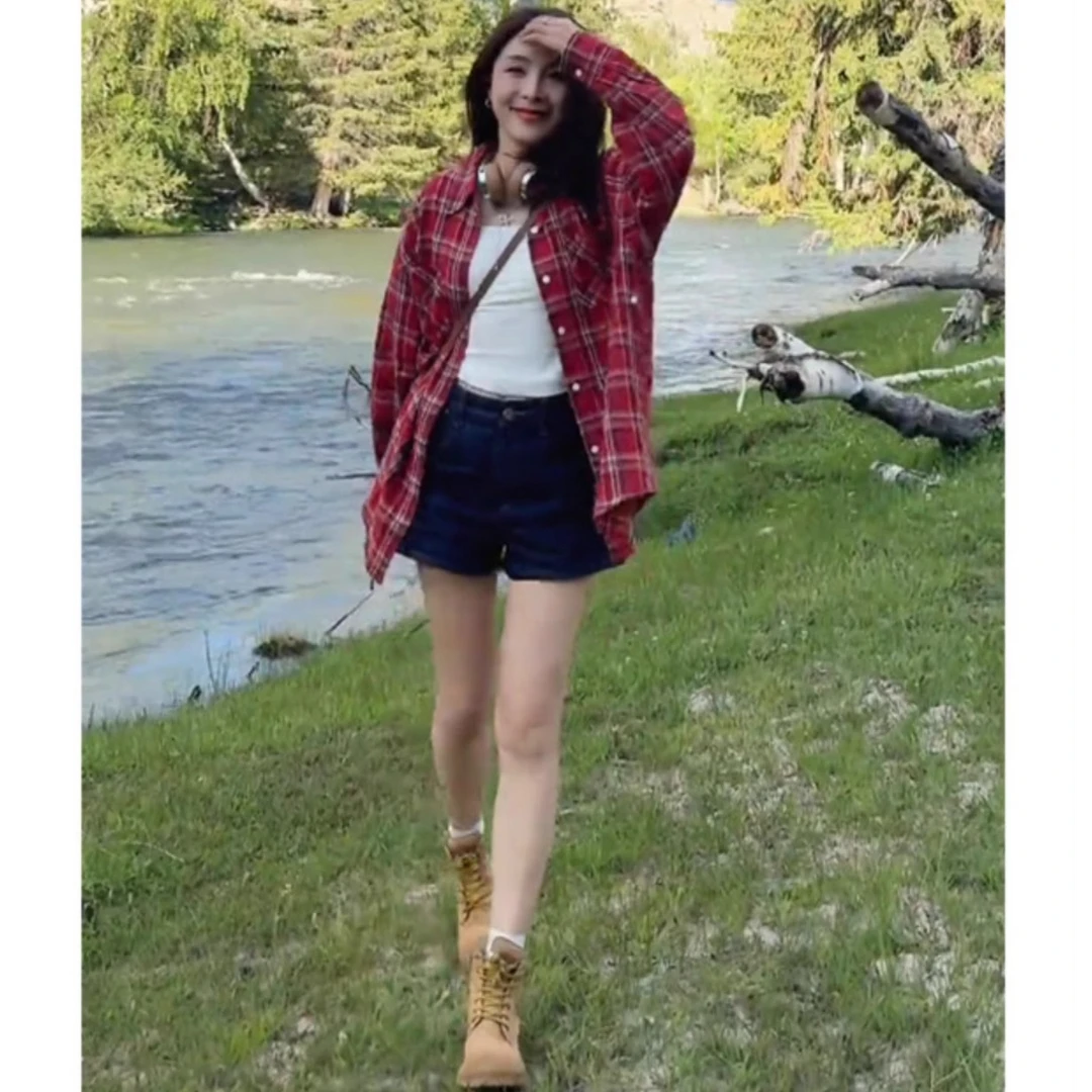 早春新款女装复古格子长袖衬衫女休闲慵懒风开衫外套宽松显瘦衬衣