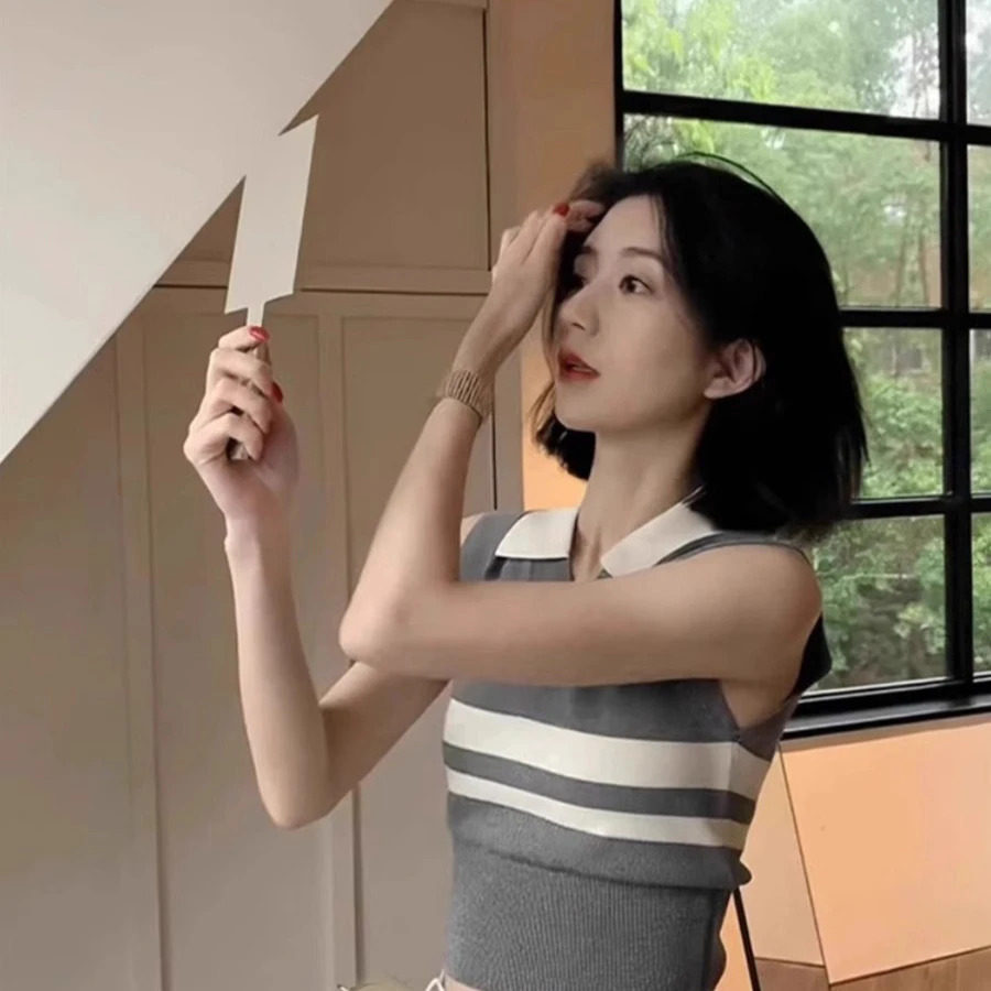 灰色条纹polo领针织坎肩上衣女夏设计感小众修身短款无袖冰丝t恤