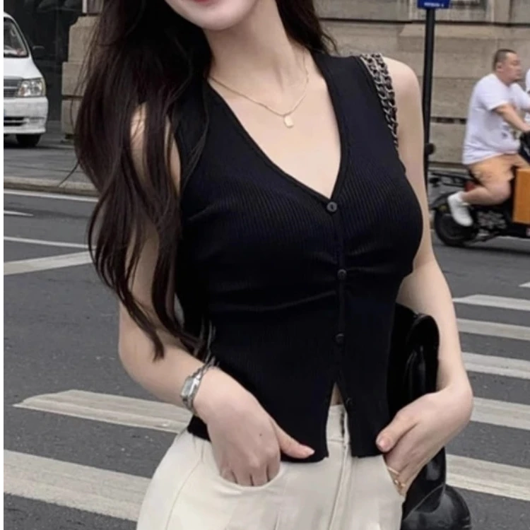 高级感黑色v领冰丝针织吊带背心女夏季设计感修身短款无袖t恤上衣