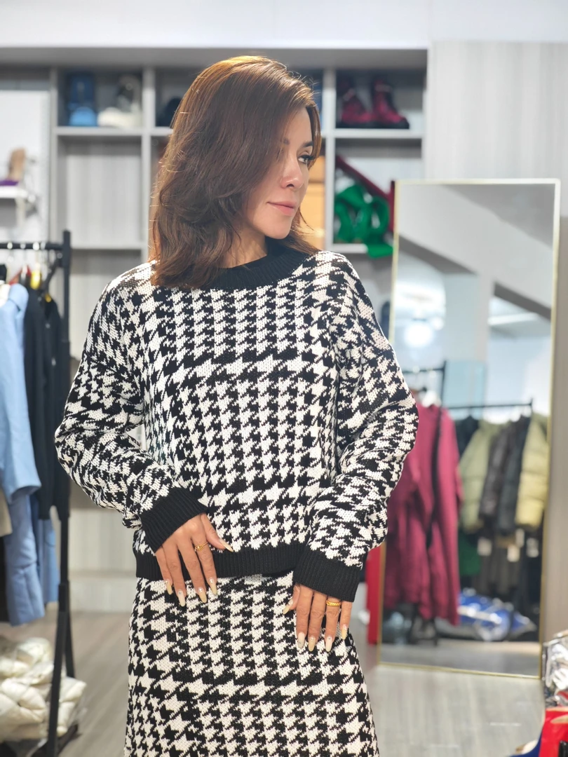 2024新款女时尚毛衣套装针织