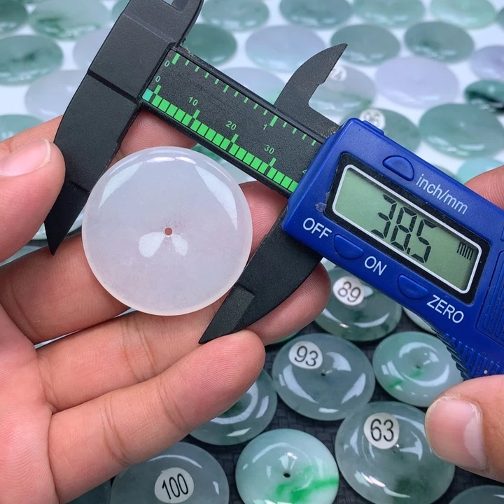 翡翠颈饰未镶嵌缅甸天然A货翡翠