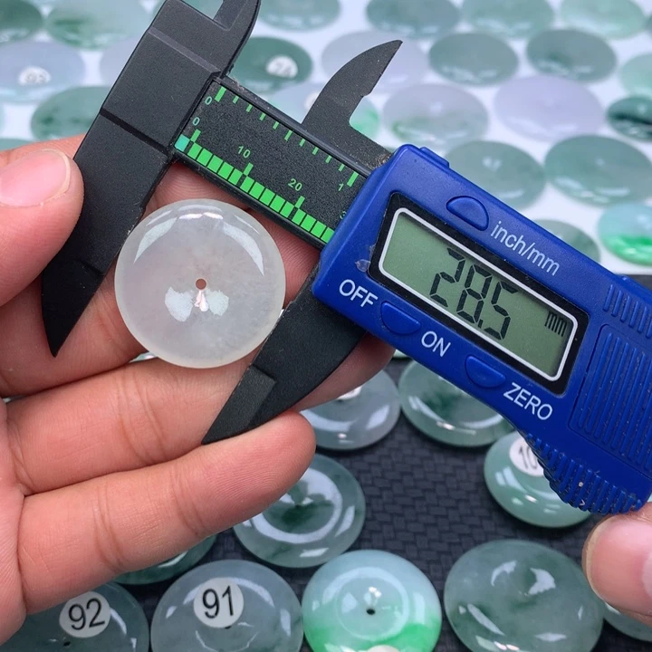 翡翠颈饰未镶嵌缅甸天然A货翡翠