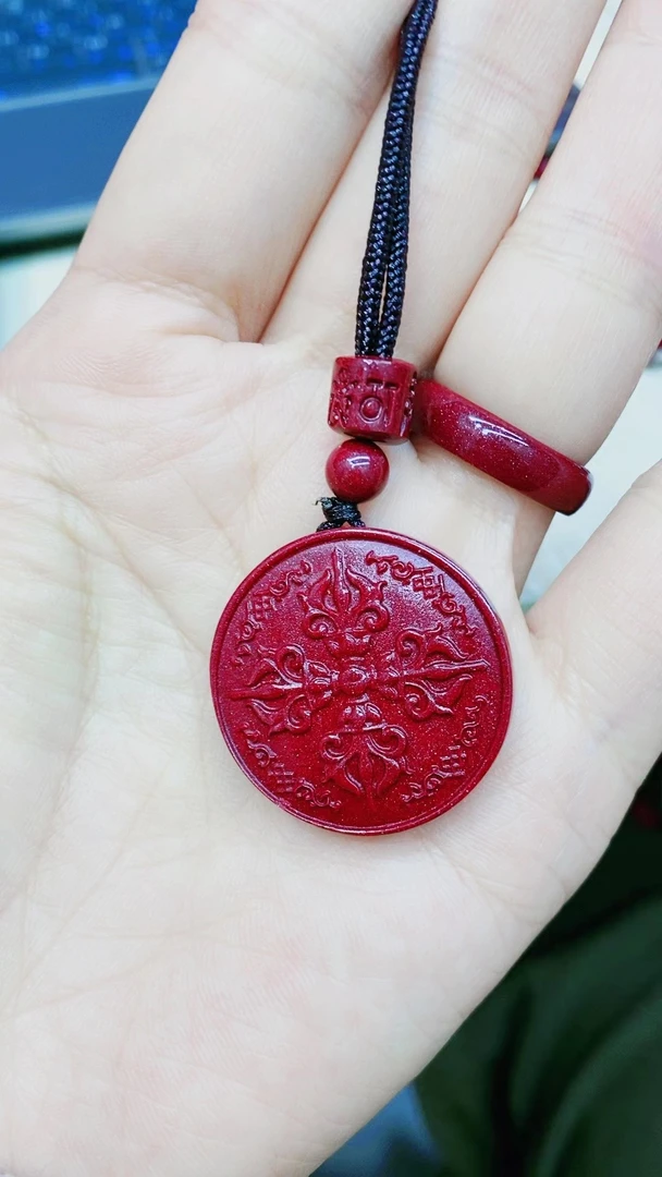 含辰砂工艺品朱砂 辰砂 高含量紫金砂扎基拉姆吊坠