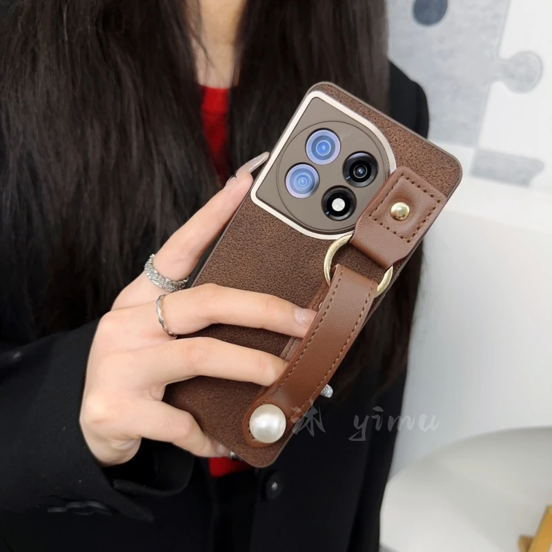 适用一加ace2手机壳新款ace2套oneplus高级皮质腕带创意小众女款P