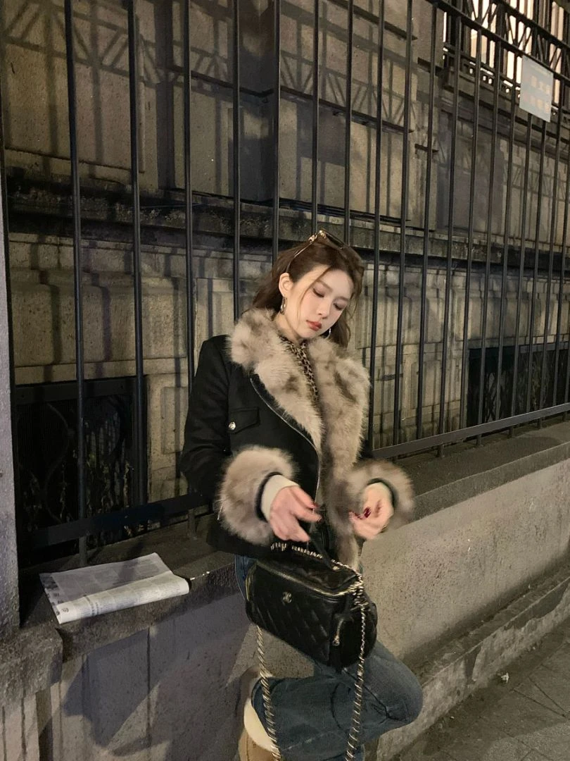 Yue【黑泡芙】新款麂皮绒皮毛一体毛毛内丹机车服YY4HWI02