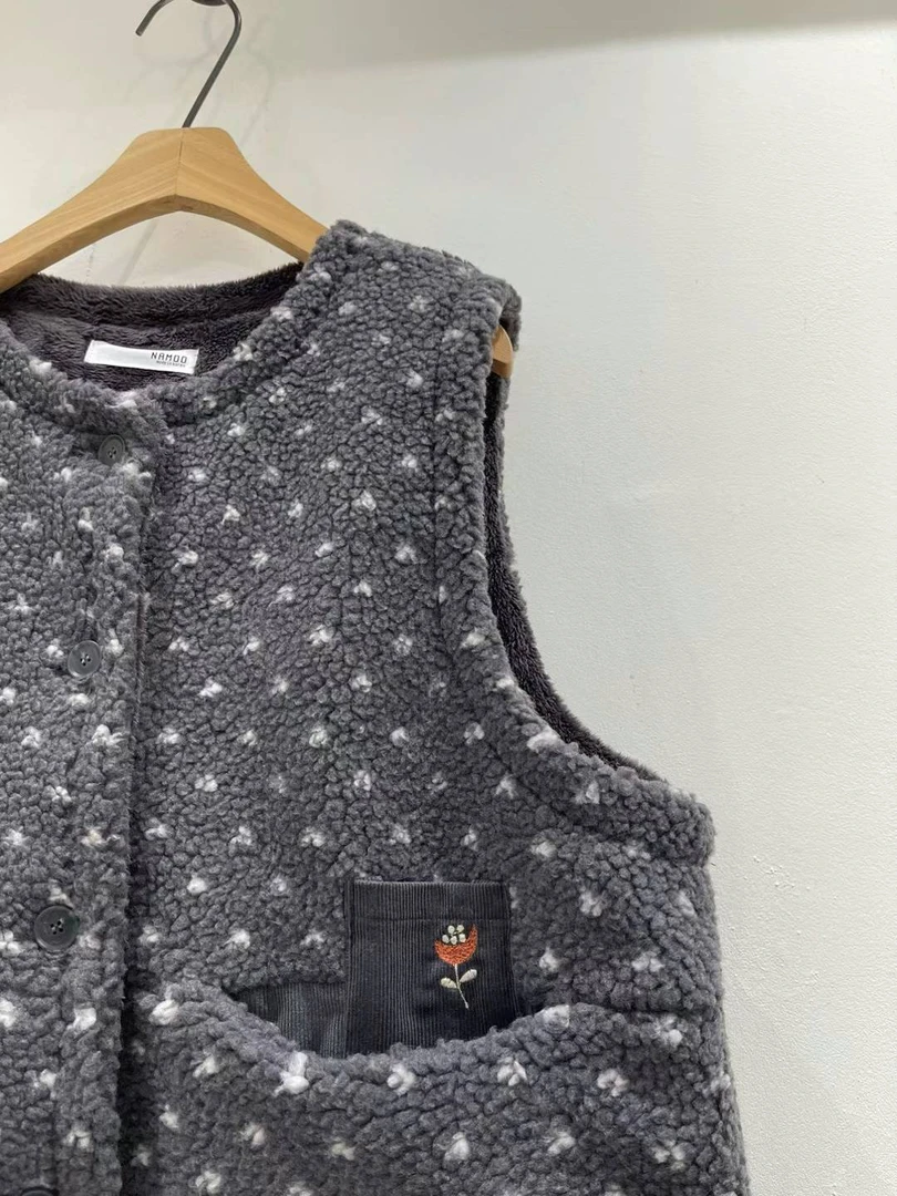 韩国正品/不支持退换/彩虹裤/毛毛波点马甲/1201