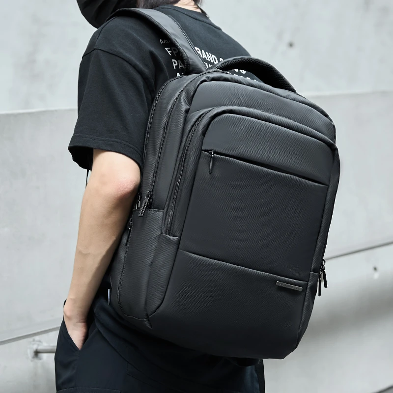 新款双肩包男士大容量休闲出差电脑背包多功能通勤大学生书包5722
