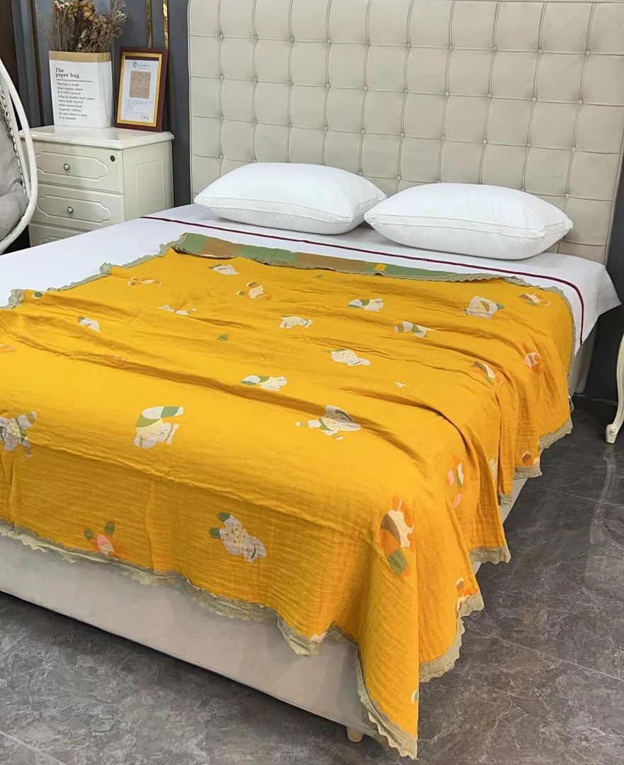 150*200【运动熊】卡通带花边双面柔软亲肤透气多功能单人休闲毯