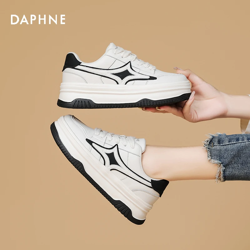 达芙妮厚底真皮小白鞋女春季新款舒适百搭运动休闲鞋系带时尚板鞋