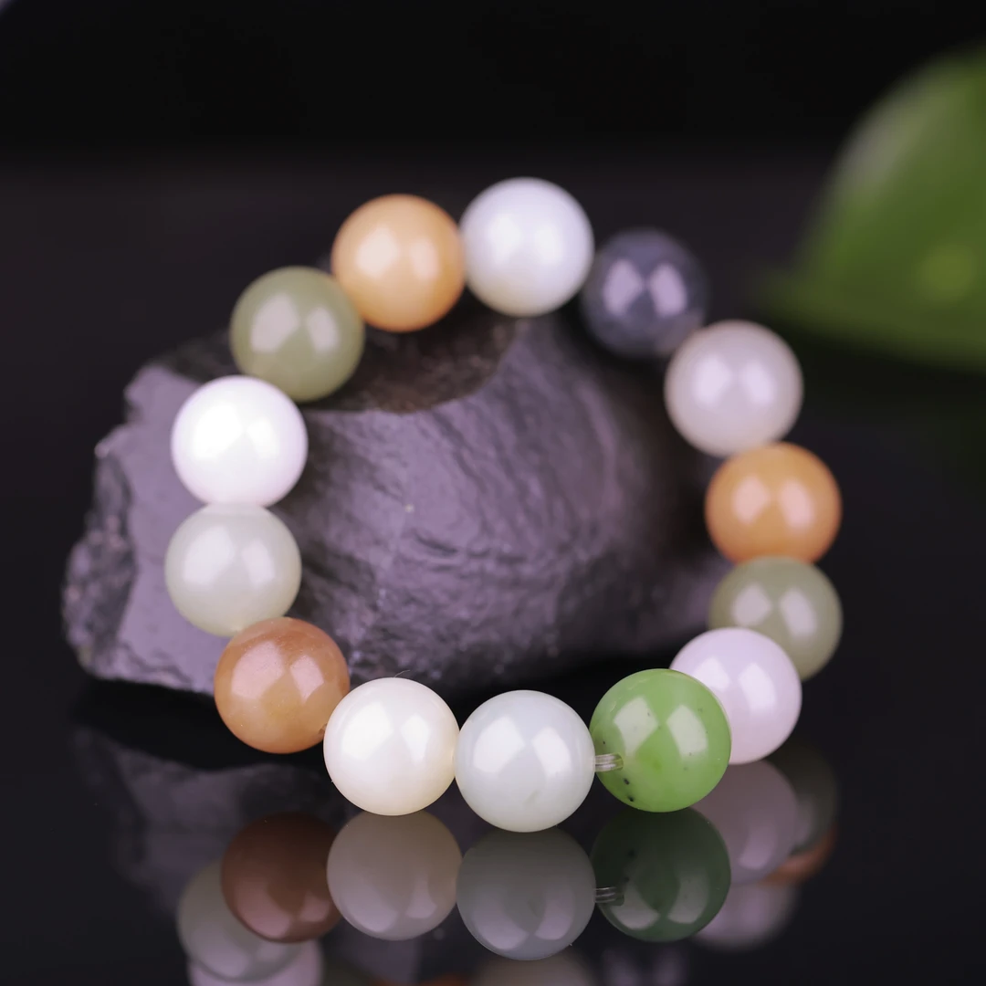 【和田玉多宝手串】70克，卡15mm颗颗饱满由白玉，墨玉，碧玉，糖玉组成