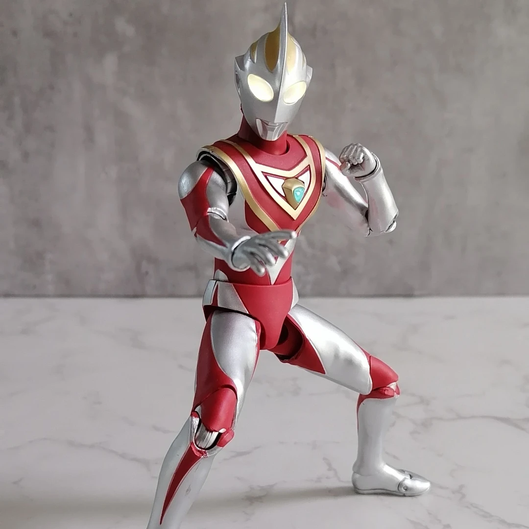 中动玩具正版盖亚奥特曼V1形态 发光可动模型手办 18cm奥特曼玩具