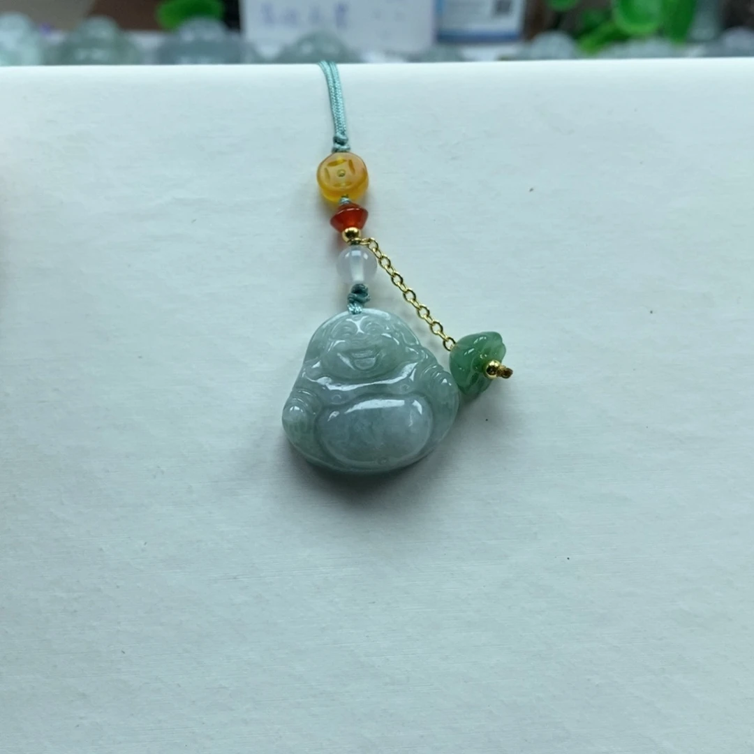 翡翠颈饰未镶嵌佛公