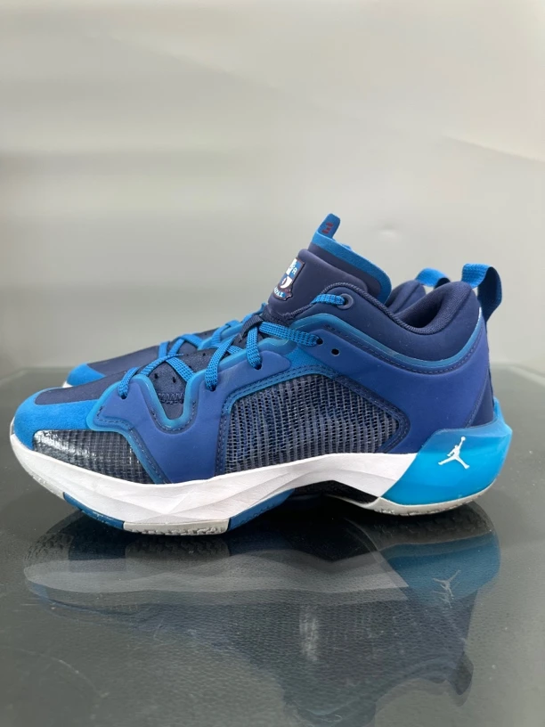 44码 97新 耐克Nike AJ37Low 蓝色 实战篮球鞋