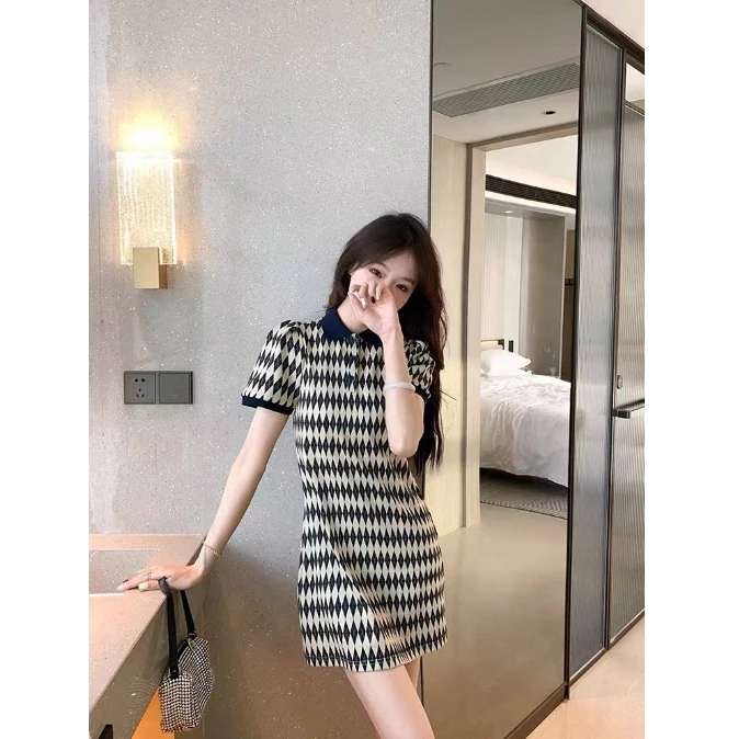 小香风法式连衣裙女夏季新款收腰显瘦设计感小众高级感修身裙子