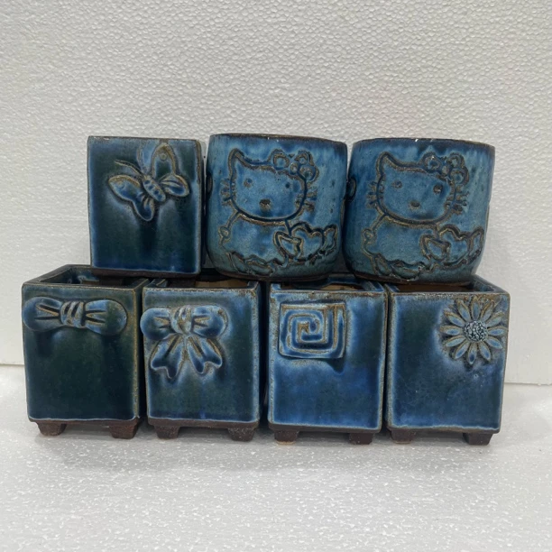 韩盆青铜花盆2个，青铜猫盆内口8.5高10，方盆内口6高11左右，麦饭石