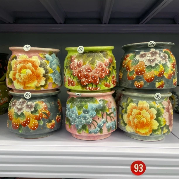 芳芳手绘10口奶罐花盆，内口9-10高10-11左右，红陶材质，透气好