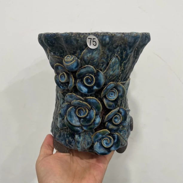 青铜花口高桩花盆1个,内口13高17左右,麦饭石材质,透气好,粗陶盆