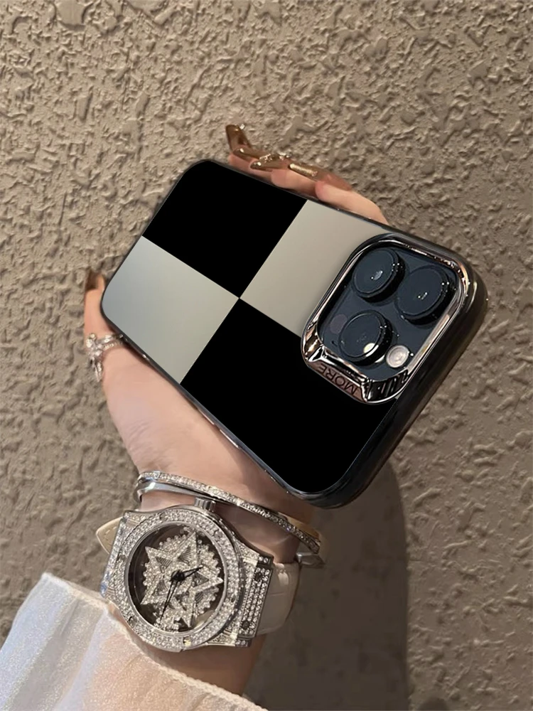 简约黑白格适用苹果15promax手机壳女气质个性新款全包高级保护套