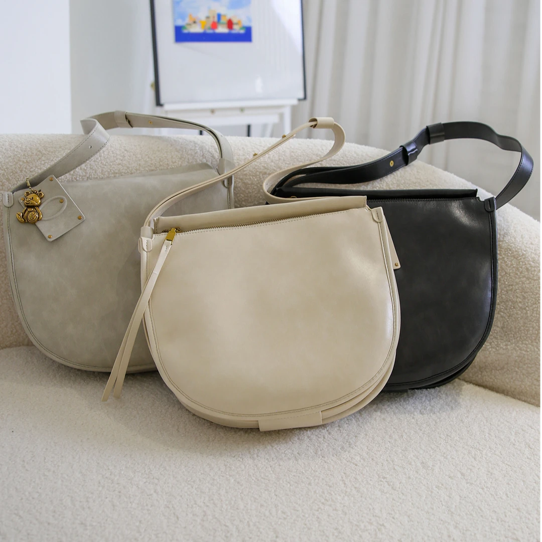 极简风大学生上课包包简约通勤马鞍包