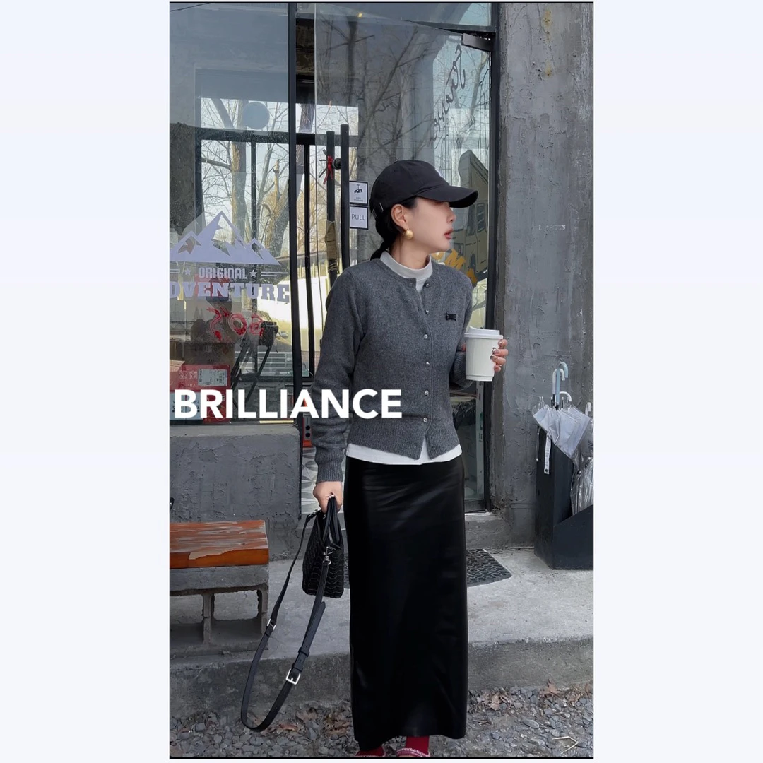 miu系100%羊毛 冬季保暖经典开衫毛衣