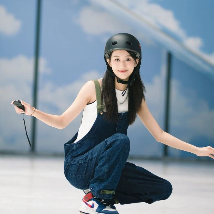 MEEPO电动滑板 MINI Dual双驱遥控陆冲代步滑板 轻巧便携送礼时尚