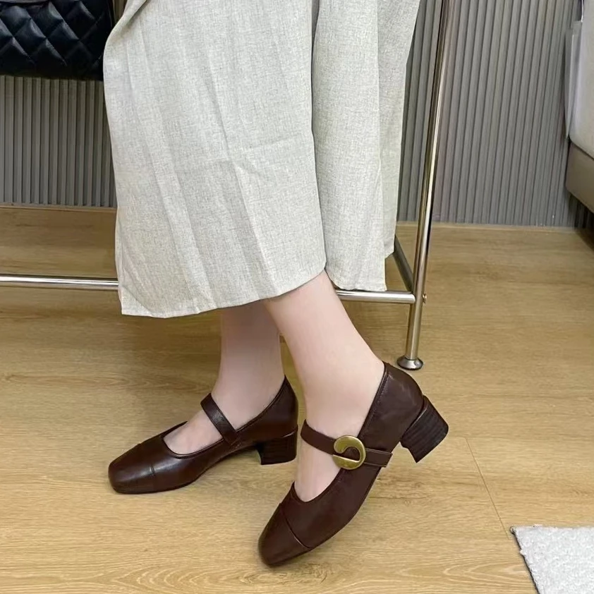 【华小姐】秋冬季新款时尚潮流方头低跟小单鞋90m96
