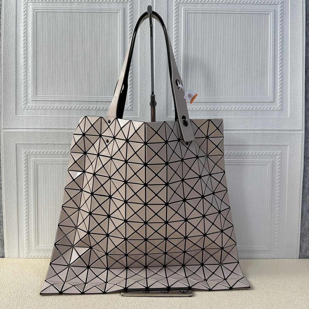 95新 Issey Miyake/三宅一生 麦殿甄选/PVC单肩手提包白色底长39