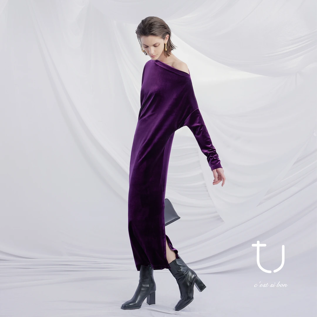 TU女装立裁ROW极简风斜肩丝绒连衣裙优雅礼服裙时尚百搭气质衣服