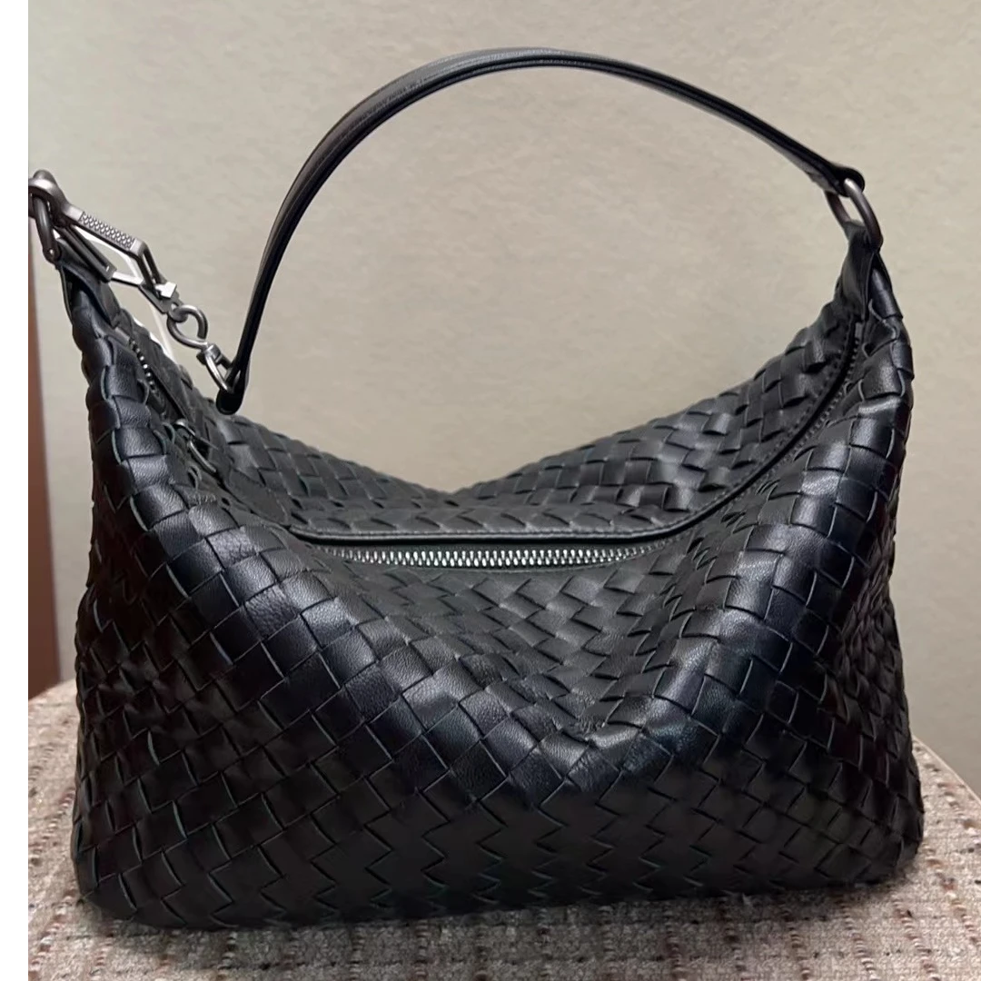 AIDAI爱黛{秋冬新款}BV羊皮编织福袋包百搭慵懒手提腋下包CC0138