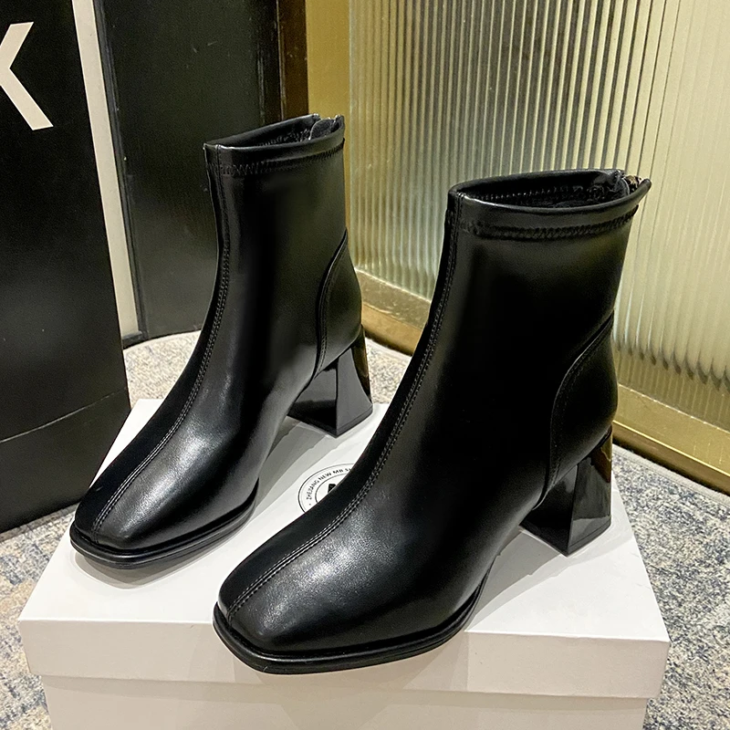 正规尺码   方根瘦瘦靴   黑色/米色   货号1112