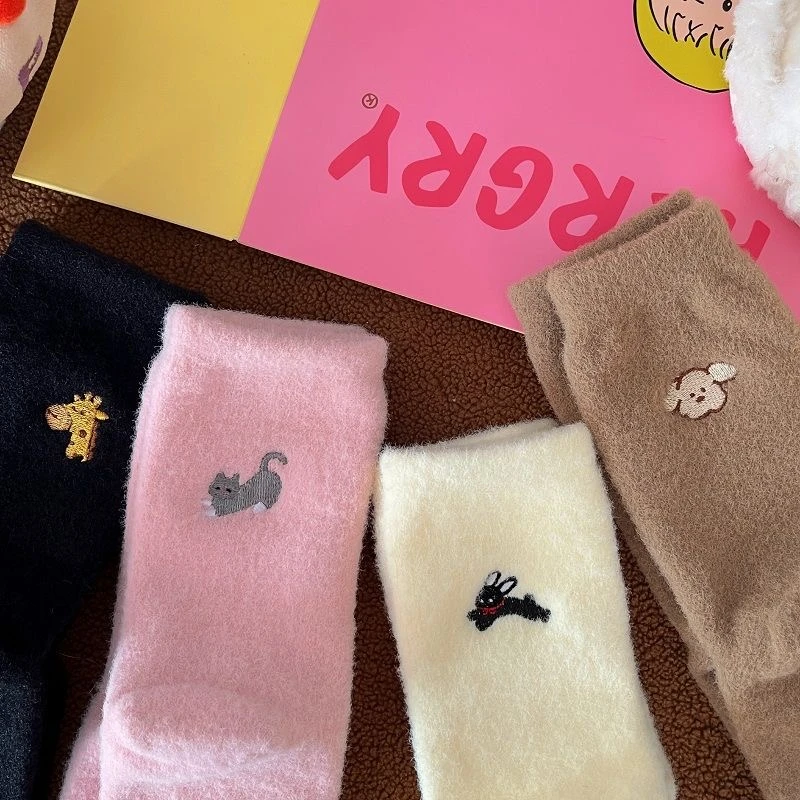 澳绒袜子女日系可爱卡通加厚保暖少女心学生睡眠袜中筒袜秋冬韩系
