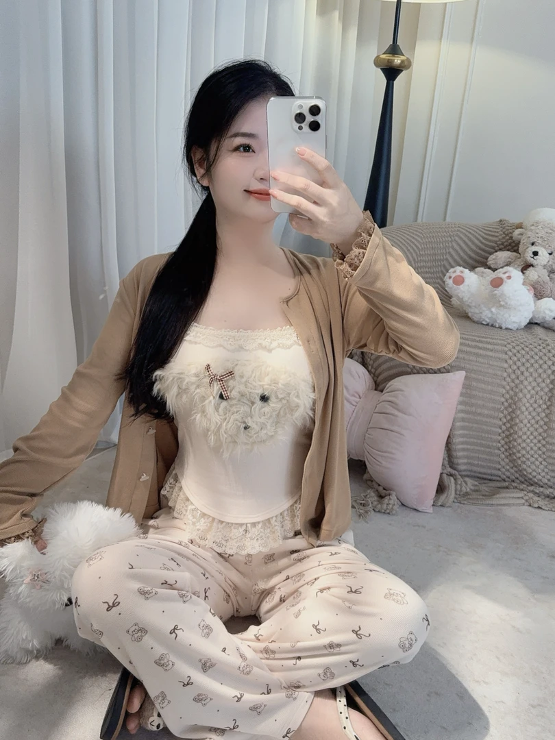 【奶甜小狗】双面绒磨毛小熊印花保暖秋冬纯欲吊带带胸垫可外穿睡衣